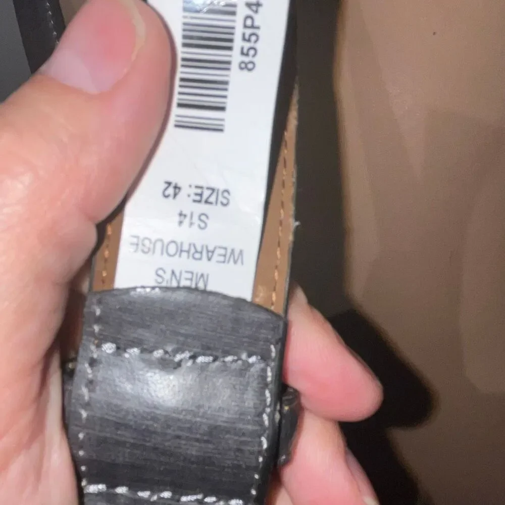 Men's Warehouse Dark Brown Leather‎ Adjustable Silver Buckle Waist Belt Size 42